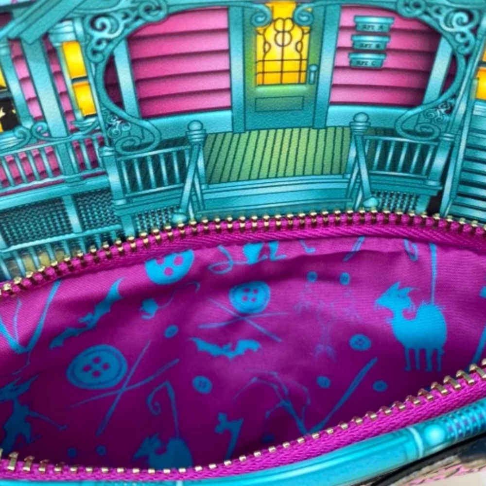 Loungefly Laika Coraline GITD Pink Palace House Mini Backpack and Wallet Set - Picture 16 of 16